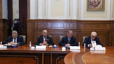 المستشار عبدالوهاب عبدالرازق يلتقي رئيس مجلس الأعيان الأردني