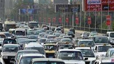 النشرة المرورية.. كثافة مرورية عالية بطرق وميادين القاهرة والجيزة