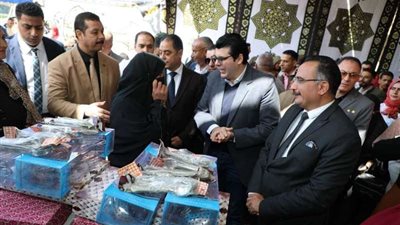 نائب محافظ الشرقية يُشارك تسليم مشروعات حياه كريمة بالحسينية