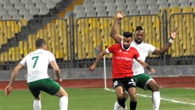 التعادل السلبي يحسم الشوط الأول بين المصري وطلائع الجيش في الدوري