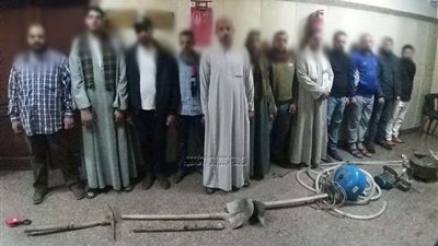 ضبط 12 شخصاً بتهمة التنقيب عن الآثار في الجيزة