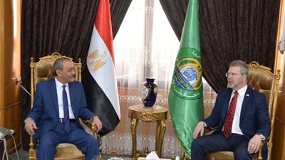 محافظ الإسماعيلية يستقبل سفير دولة ليتوانيا بالقاهرة