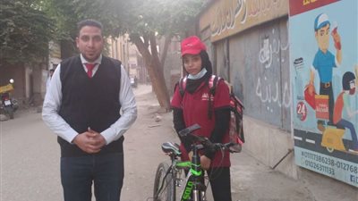 بالفيديو .. أول فتاة صعيدية تعمل بمهنة الدليفرى بأسيوط