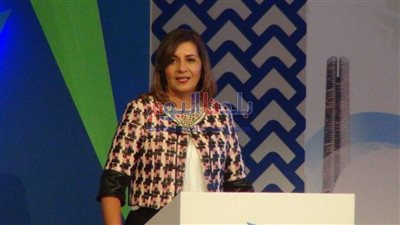 وزيرة الهجرة تشارك بمعسكر 