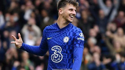 صراع إنجليزي لضم نجم تشيلسي