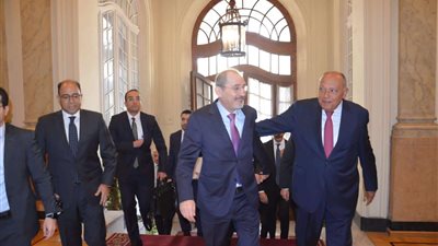 وزير الخارجية يستقبل نائب رئيس الوزراء وزير الخارجية وشئون المغتربين للمملكة الأردنية الهاشمية الشقيقة