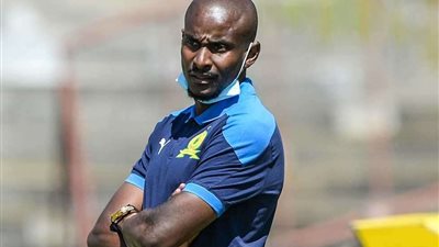 تقارير.. الأهلي ينافس الوداد للتعاقد مع مدرب صن داونز