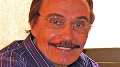 الموت يفجع الفنان عزت العلايلي