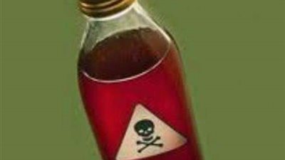 ضبط الأب المتهم بتعذيب طفلته بماء النار في أوسيم