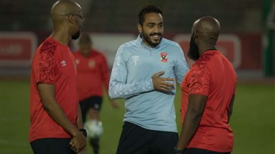 شوبير يفجر مفاجأة بشأن مشاركة وليد سليمان وكهربا بمباراة الزمالك