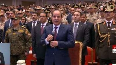 عاجل.. السيسي يصل مسجد المشير طنطاوي لأداء صلاة الجمعة