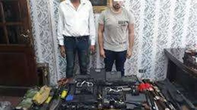 ضبط شخصين بحوزتهم أسلحة نارية وذخائر بالشرقية