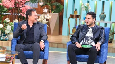 الليلة.. محمد رياض ونجله في ضيافة منى الشاذلي