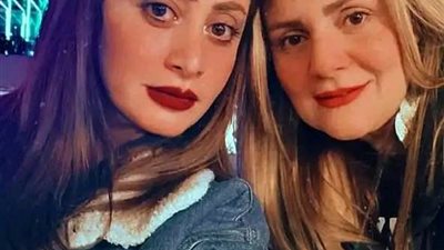 بالصور.. منه تيسير تحتفل بعيد ميلاد رانيا ياسين على طريقتها الخاصة