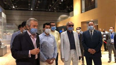 متحف الحضارة يستقبل تمثال ضخم للملك مرنبتاح والمعبودة حتحور