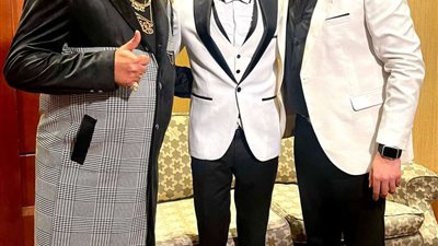 من حفل زفافه..حمو بيكا لحسن شاكوش:عقبال ماتفرح بعيالك