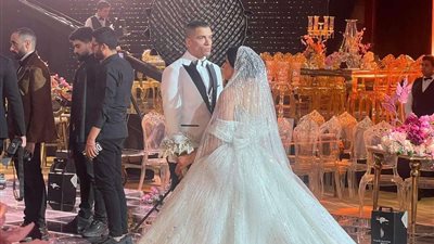 بحضور نجوم الفن.. ننشر الصور الأولى من حفل زفاف الفنان شاكوش