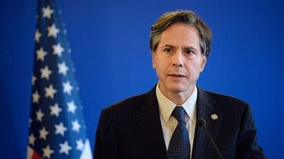 شاهد .. المرشح لمنصب وزير خارجية أمريكا الجديد في إدارة بايدن : مغني وعازف جيتار