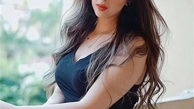 بفستان مكشوف.. ميرنا جميل تشعل انستجرام