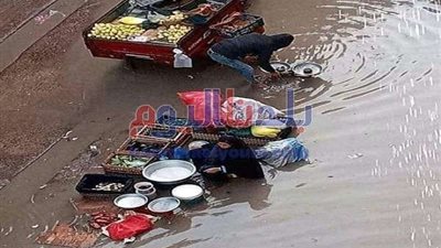 سيدة مطر أخرى تشغل المصريين.. ومطالبة بالتحرك لمساعدتها