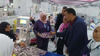 صحة الشرقية تتزين والفرق الطبية تحتفل مع المرضي باليوم العالمي للكلي