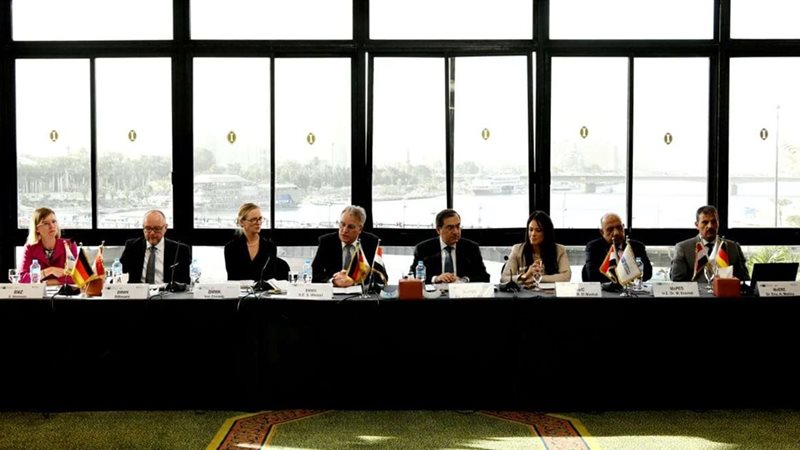 اجتماع وزارة البترول