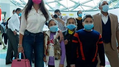 بالصور: سعر خيالي لحقيبة النجمة ياسمين صبري