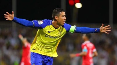 سيدة تسرق من رونالدو مبلغ كبير