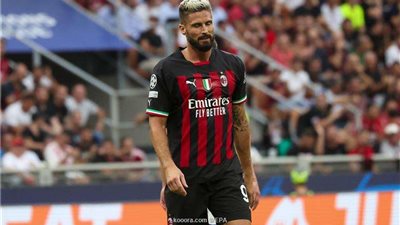 جيرو يقود هجوم ميلان في مهمة سهلة أمام ساليرنتينا في الدوري الإيطالي