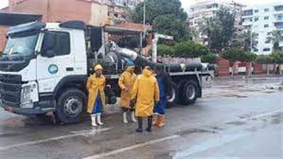 رئيس مياه القناة: تمكنا من السيطرة على تجمعات الأمطار واستمرار حالة الطوارئ