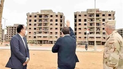 السيسي يتابع سير العمل في المواقع الخاصة بمشروعات تطوير شبكة الطرق..فيديو