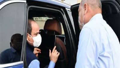 الرئيس السيسي يطمئن على الوضع الحالي لـ سكان عزبة الهجانة
