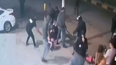 عصابة مسلحة تقتحم مركز للمساج وتعتدي على العاملات