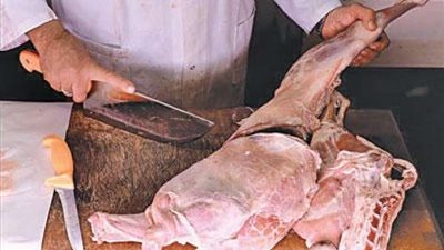 كاميرات المراقبة ترصد جزارًا يخفي جثة تاجر بعد تقطيعه فى الجيزة
