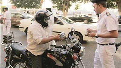 رصد 551 مخالفة مرورية لعدم ارتداء الخوذة