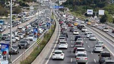 النشرة المرورية.. كثافة مرورية عالية تشهدها محاور القاهرة والجيزة