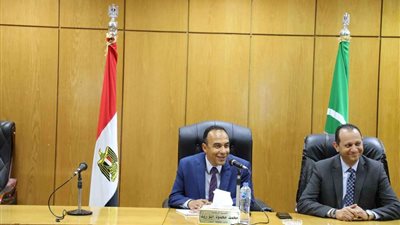 نائب محافظ المنيا يعقد اجتماعا لمتابعة الموقف التنفيذي للمشروعات