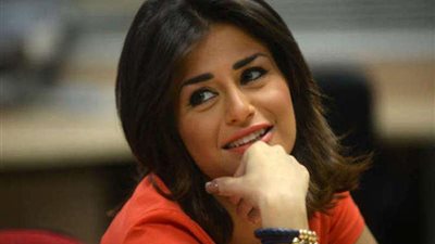 من فرنسا..شاهد أحدث إطلالات الفنانة منة فضالي