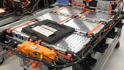 خبير سيارات: بطارية السيارة الكهربائية  تتلف سريعا في هذه الحالة