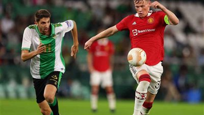 التعادل السلبي يحسم الشوط الأول بين مانشستر يونايتد وريال بيتيس