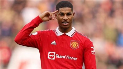 نجم مانشستر يونايتد الساطع يتقدم على ريال بيتيس بالدوري الأوروبي