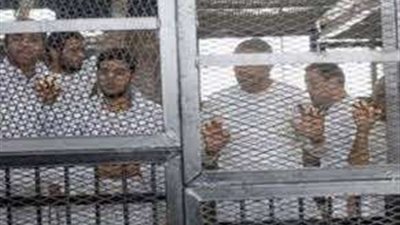 بعد قليل محاكمة 