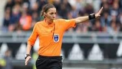 صافرة نسائية لأول مرة في تاريخ دوري أبطال أوروبا.. تفاصيل