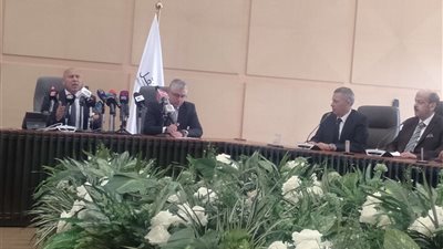 وزير النقل :نشهد اليوم توقيع الأحرف الأولى للعقد النهائي