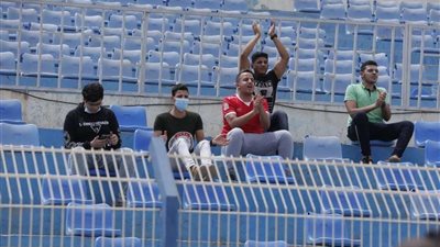 لهذا السبب.. جماهير الأهلي تتغنى بحارس صن داونز