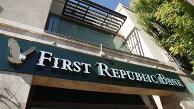 قبل الانهيار..مسؤولون بنكي «فالي وريبابليك» باعوا أسهماً بملايين