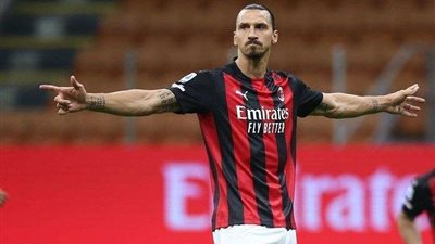 بعد غياب عام و100 يوم إبراهيموفيتش يعود إلى التشكيل الأساسي للميلان