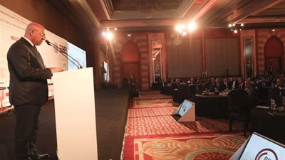 منها ميناء الإسكندرية.. النقل توضح المشروعات المنفذة والتعاقد عليها