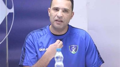 الشرطة العراقي يعلن إقالة مؤمن سليمان بعد تحقيق لقبي دوري وكأس