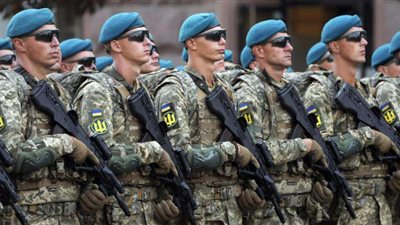 أوكرانيا: 10آلاف شاب في سن الخدمة العسكرية غادروا كييف